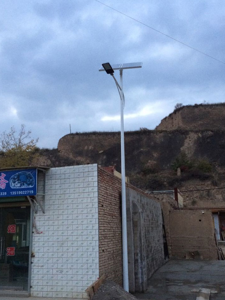 農村太陽能路燈廠家 農村太陽能路燈廠家